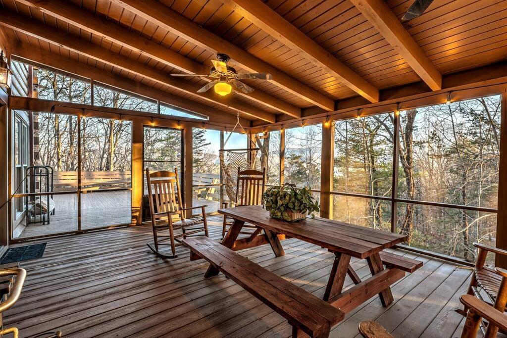 Blue Ridge Bliss- Spacious Cabin, Pets, Hot Tub! Exterior foto