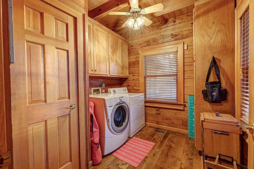 Blue Ridge Bliss- Spacious Cabin, Pets, Hot Tub! Exterior foto