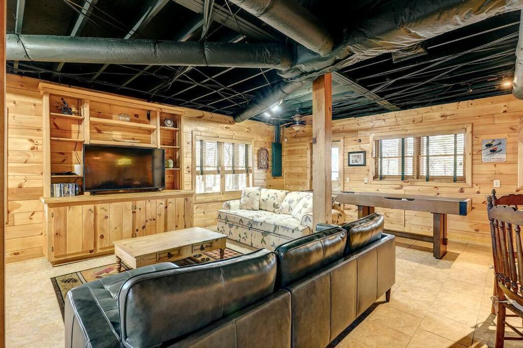 Blue Ridge Bliss- Spacious Cabin, Pets, Hot Tub! Exterior foto