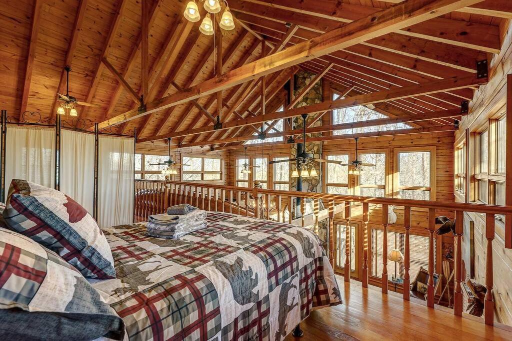 Blue Ridge Bliss- Spacious Cabin, Pets, Hot Tub! Exterior foto